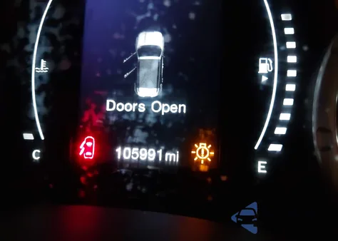 2017 Jeep Renegade Latitude 4X4 z USA, uszkodzony, nr VIN ZACCJBBB8HPF87526